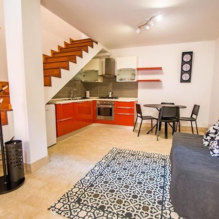 La Casa Di Lu Apartment Триест Екстериор снимка