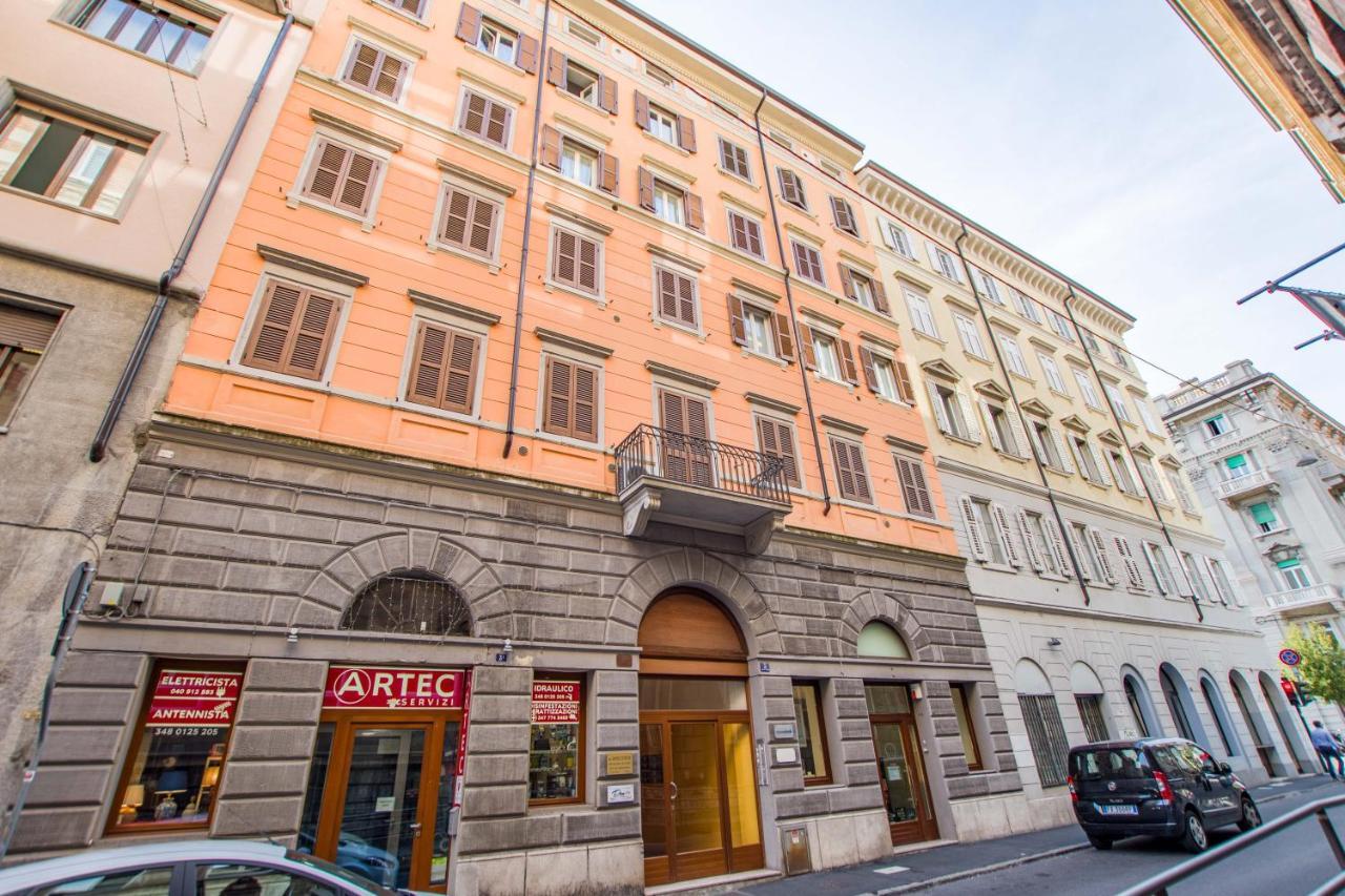 La Casa Di Lu Apartment Триест Екстериор снимка